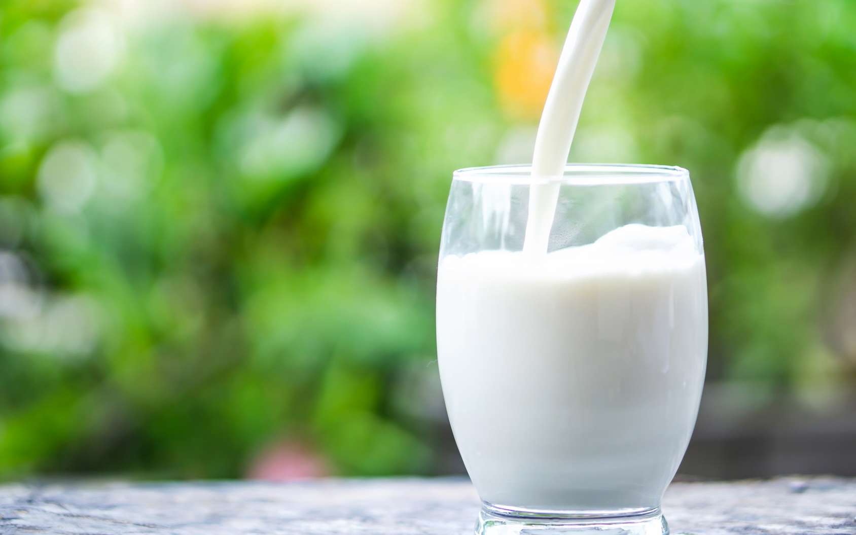 وصفة الحليب والطحين لتبيض وترطيب البشرة