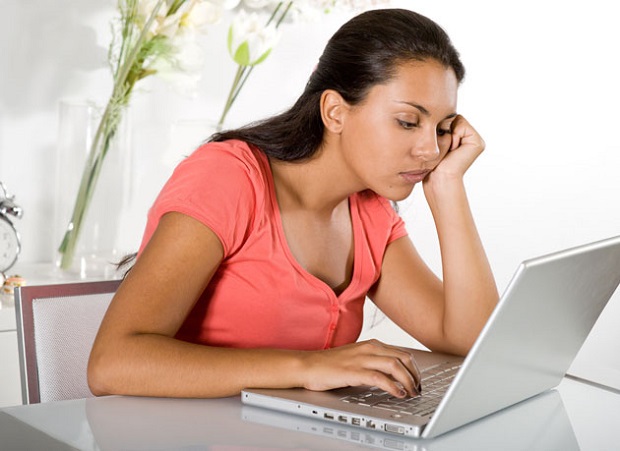 bored-woman-using-laptop-computer.jpg