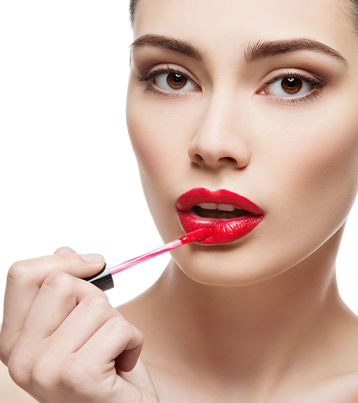 كيفية اختيار وتطبيق احمر الشفاه الغلوس 2640-how-to-apply-lip-gloss-perfectly-ss