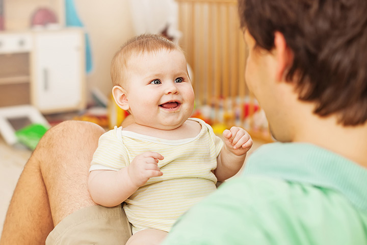 مراحل السمع عند الأطفال حديثي الولادة