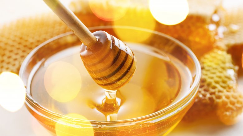 علاج حب الشباب للبشرة الدهنية بالعسل