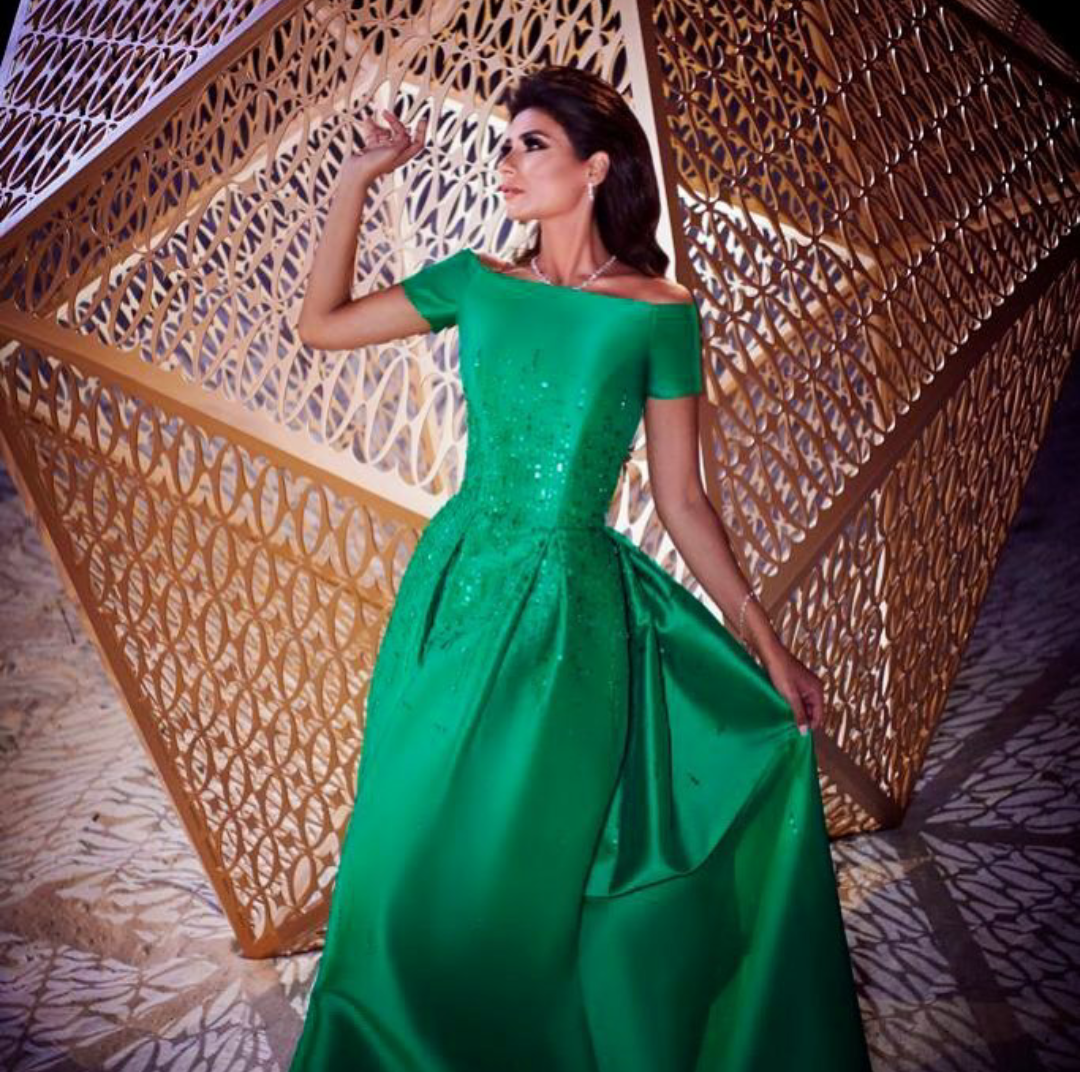 مجلة الجميلة عدا عن كون اللون الأخضر هو واحد من ألوان الموضة الدارجة