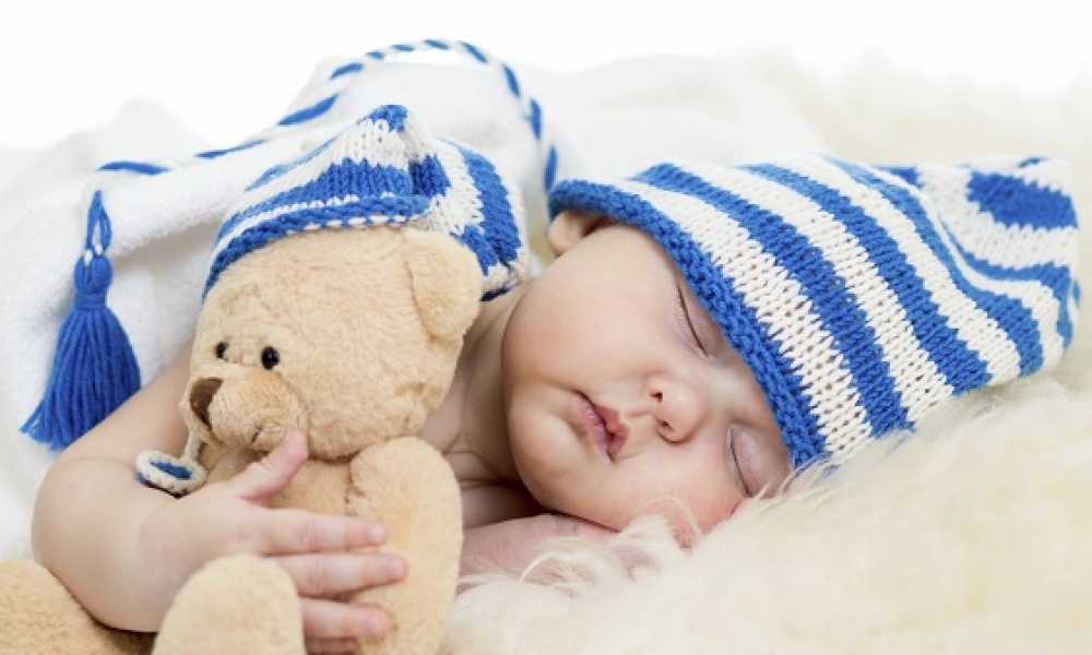 بكاء الطفل الشديد قبل النوم للكبار