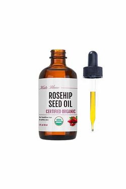 فوائد زيت ثمر الورد Rosehip Oil