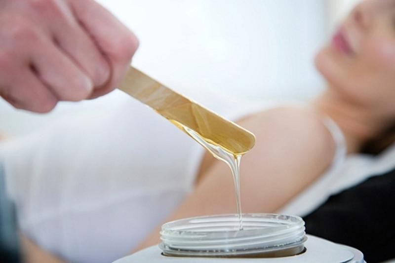 ازالة الشعر الزائد بالعسل