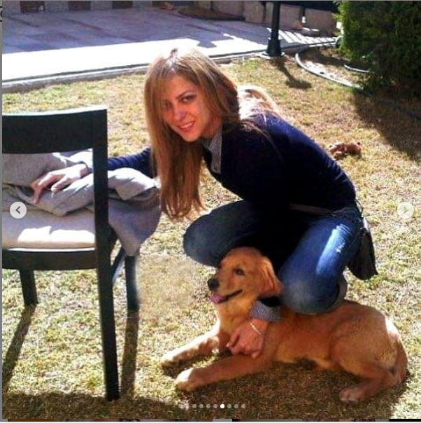 ريم مصطفى وكلبها 