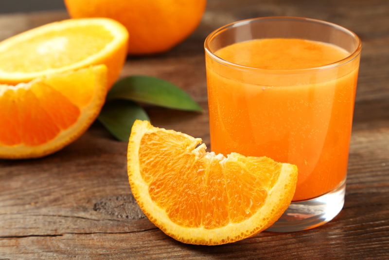عصير البرتقال لتنعيم اليدين