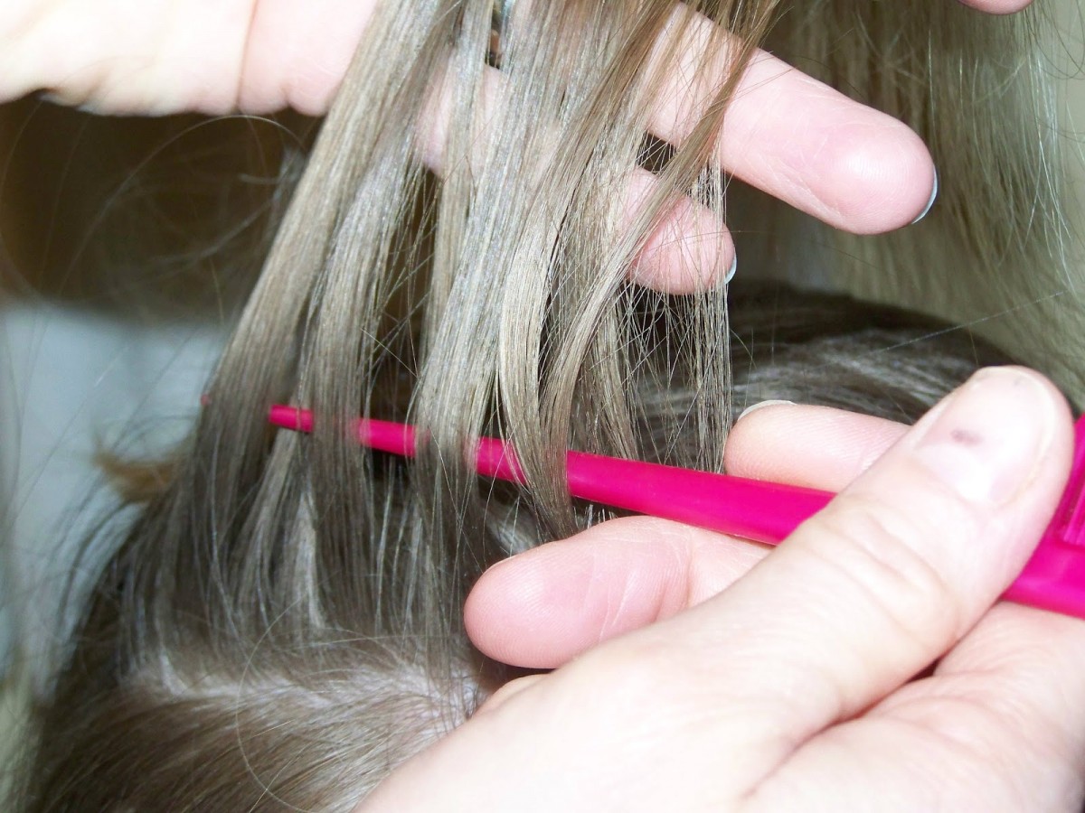 فصل الخصلات قبل تخصيل الشعر في البيت