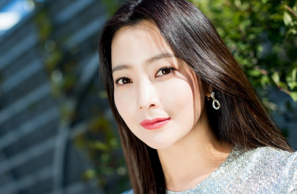 الممثلة الكورية كيم هي صن