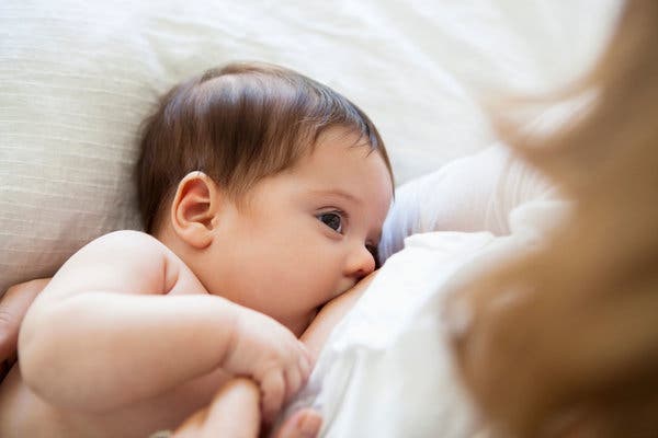 الرضاعة الطبيعية تمنع الحمل