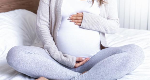 تشقير الحواجب للحامل