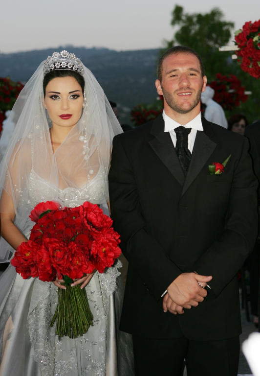 فساتين زفاف أشهر نجمات لبنان